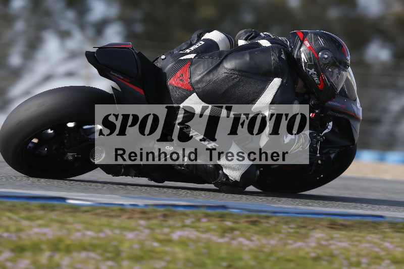 /Archiv-2024/01 26.-28.01.2024 Moto Center Thun Jerez/Gruppe rot-red/backside